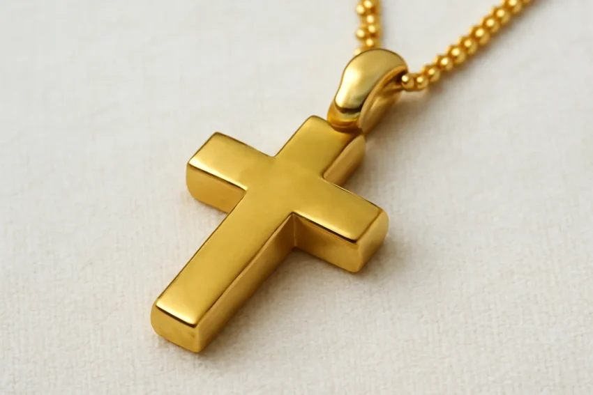 chunky cross pendant